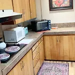 Tiffany House Dog Friendly 3/2 W Fenced Yard