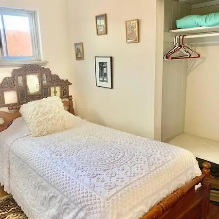 Tiffany House Dog Friendly 3/2 W Fenced Yard Apartment