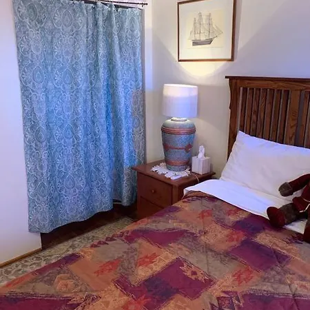 Tiffany House Dog Friendly 3/2 W Fenced Yard Apartment *